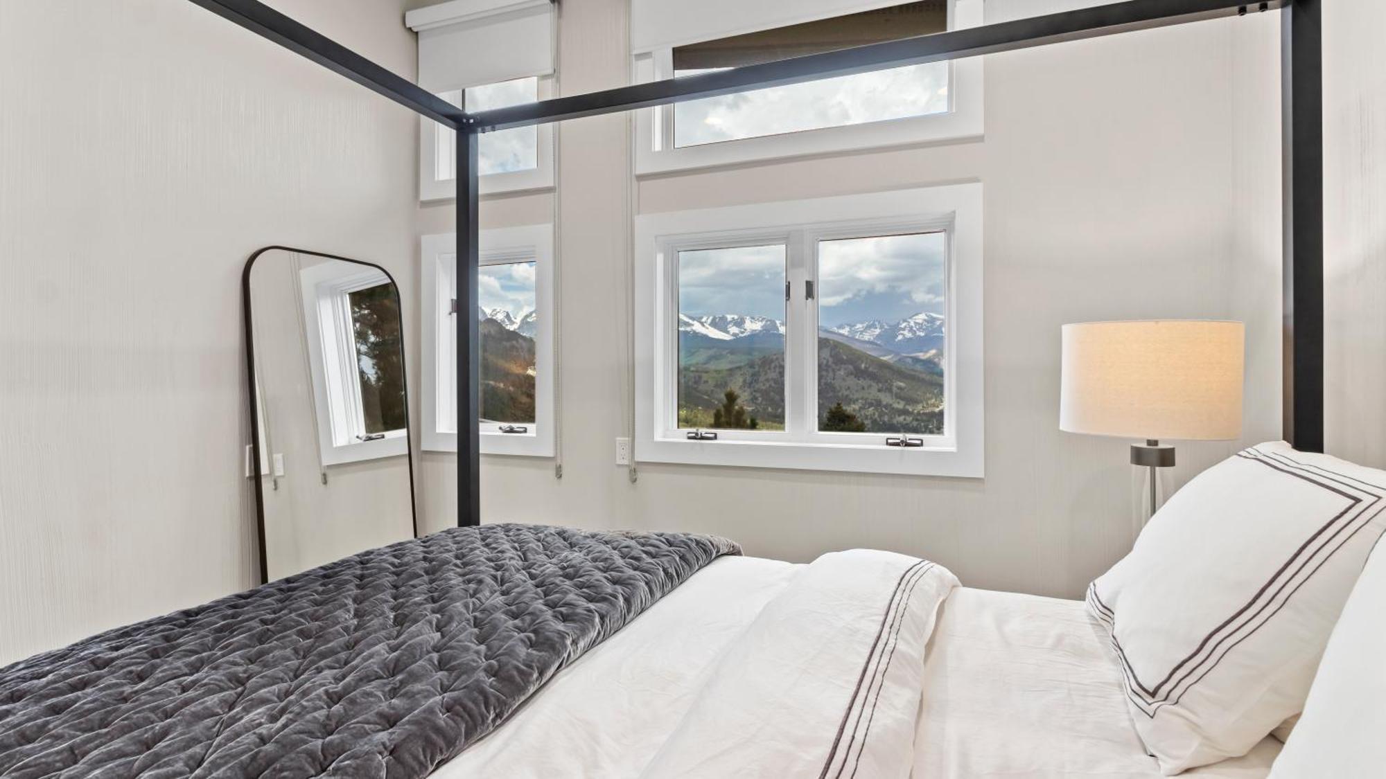 Casa De Cristal-Epic Views-Hottub-Sauna-Sleeps 10-Luxury Linens-Stocked Kitchen Estes Park Exterior photo