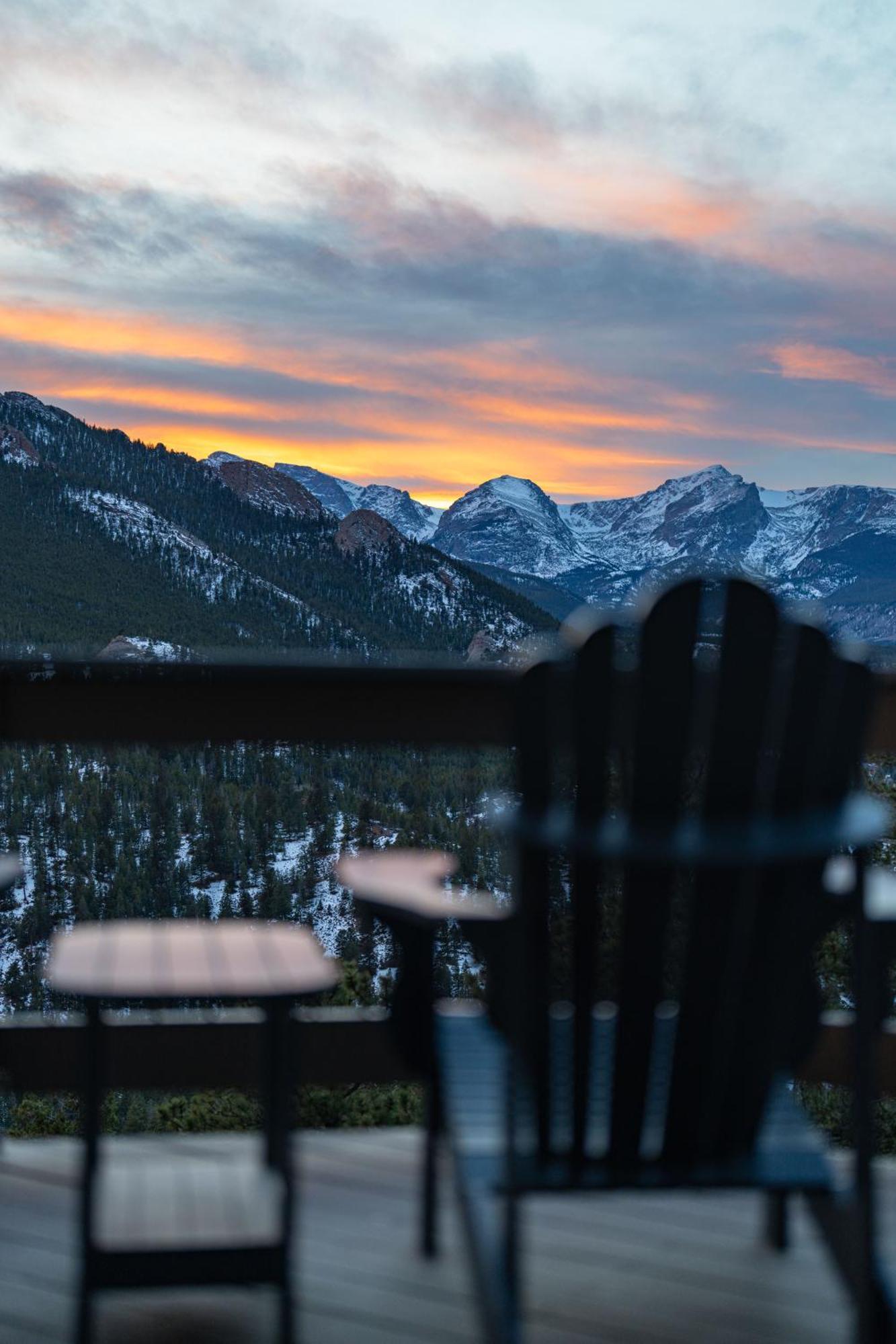 Casa De Cristal-Epic Views-Hottub-Sauna-Sleeps 10-Luxury Linens-Stocked Kitchen Estes Park Exterior photo